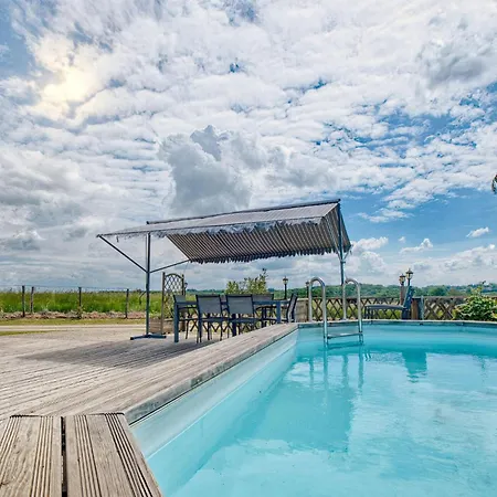 Ferienhaus Superbe Maison Piscine Privee