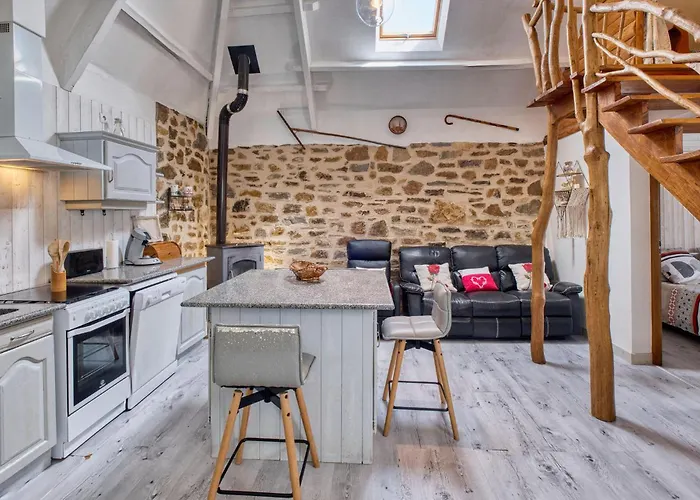 Prázdninový dům Superbe Maison Piscine Privee Payzac (Dordogne)