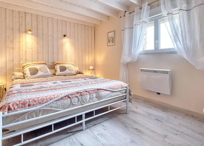 Prázdninový dům Superbe Maison Piscine Privee *